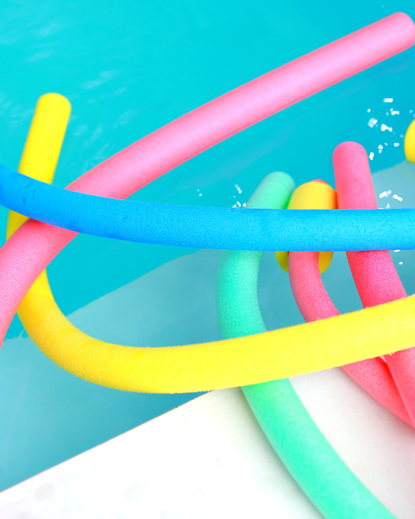 Poolnudel (div. Farben)